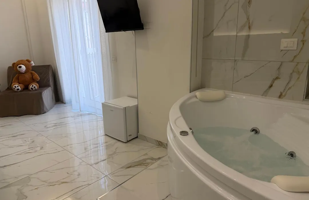 Emerald Rooms-1