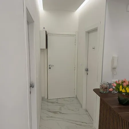 Emerald Rooms-2